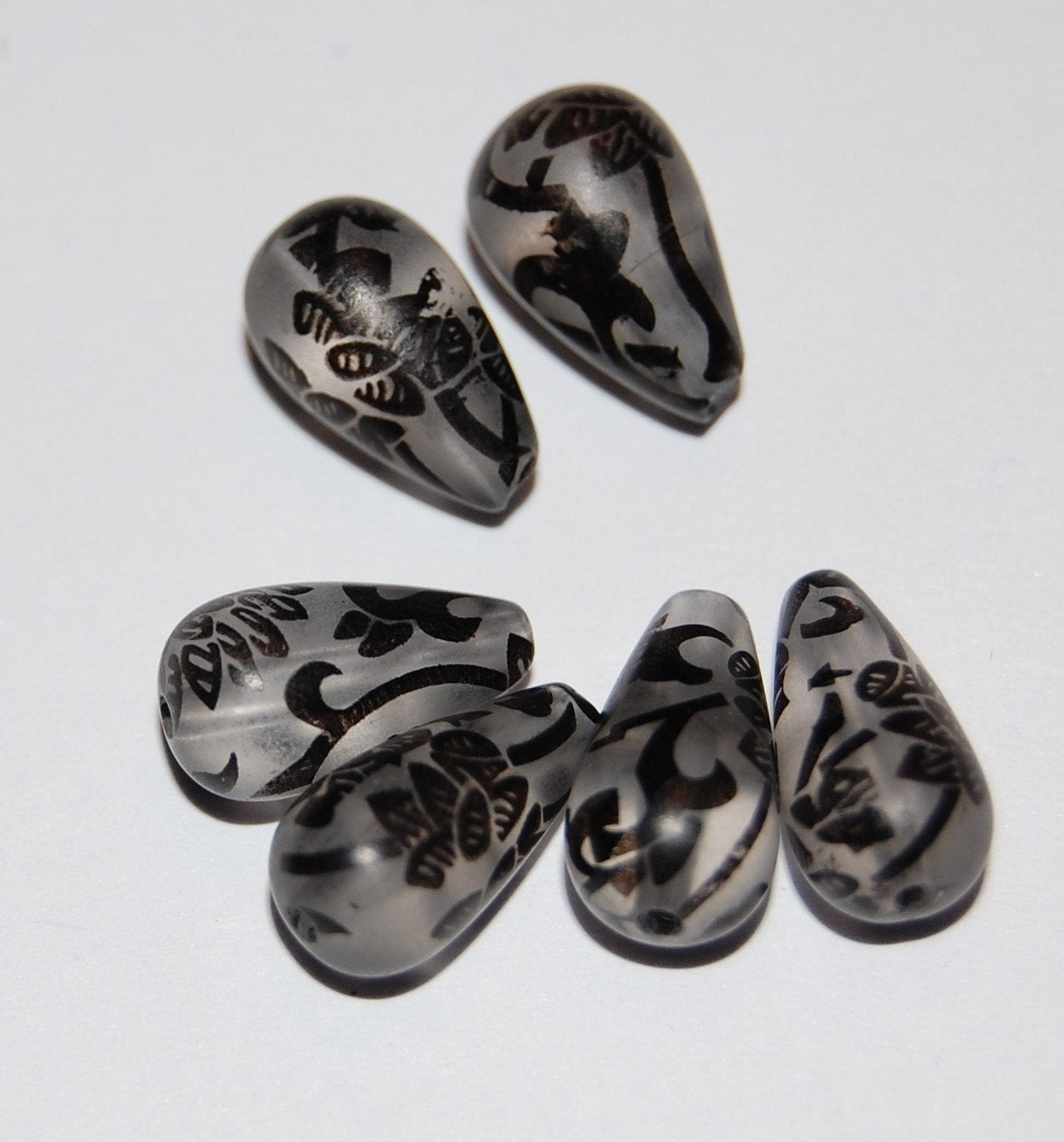 Jet Black Floral on Frosted Teardrop Beads bds145