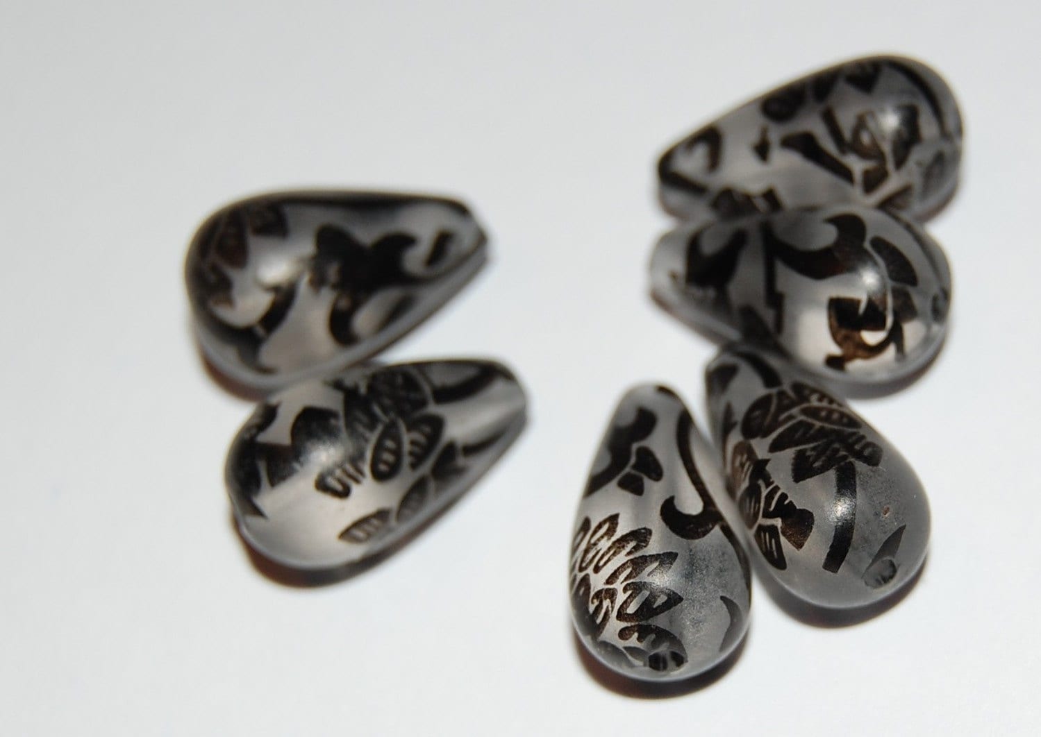Jet Black Floral on Frosted Teardrop Beads bds145