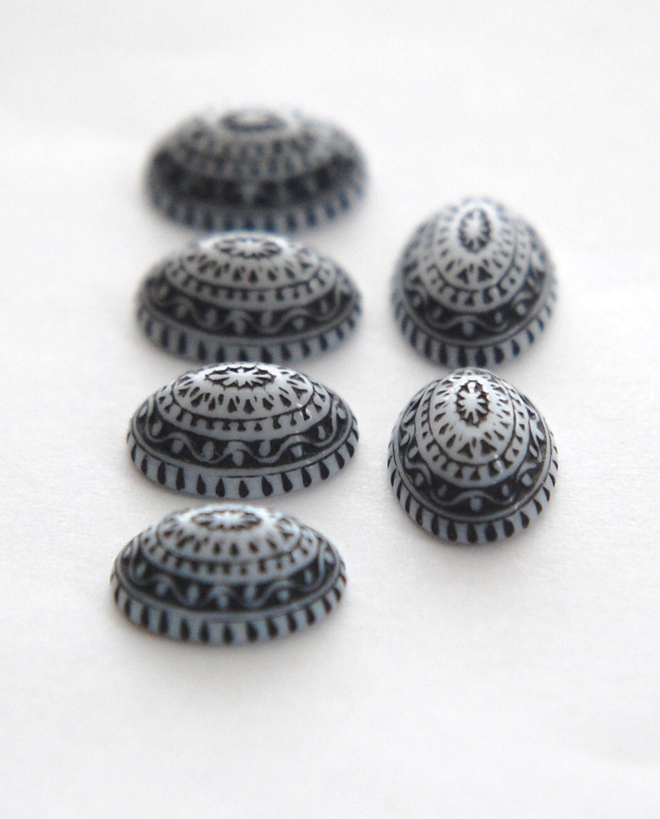 Vintage Etched Design Black and White Cabochons 14mm x 10mm cab711A