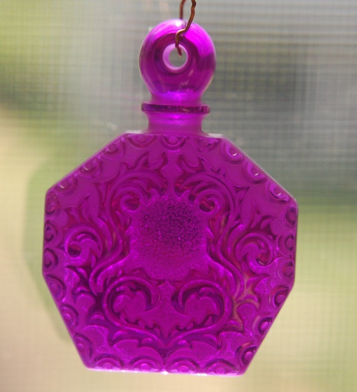 Vintage Purple Etched Faux Perfume Lucite Bottle Pendant pnd064G