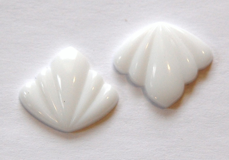 Vintage German White Glass Swag Cabochons cab048D