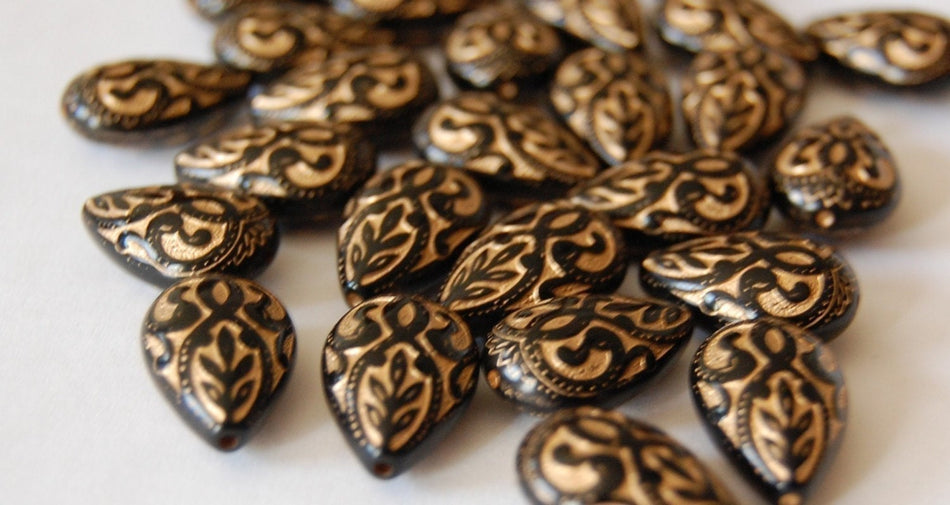 Vintage Style Antiqued Black and Gold Etched Tear Drop Beads 19mm (6) bds120H