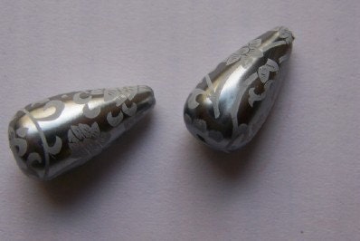 White on Steel Floral Lace Teardrop Tear Drop Beads bds146B