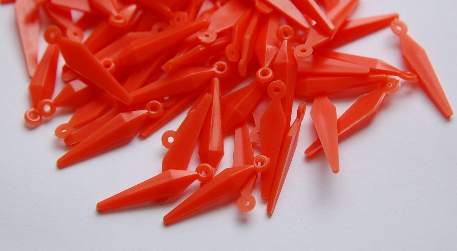 Vintage Orange Plastic Elongated Diamond Drops Charms chr098C