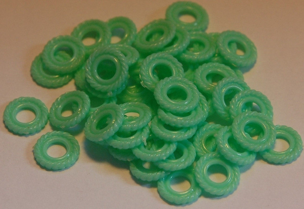 Vintage Mint Green Plastic Ring Beads bds002