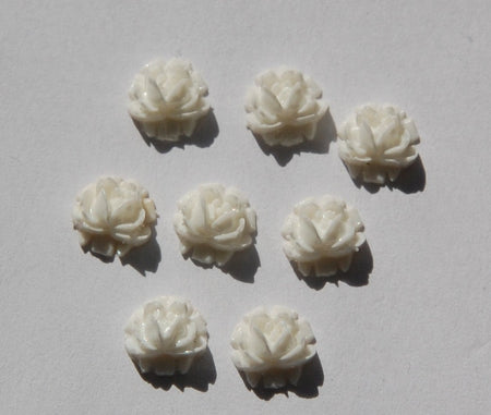 Vintage Style White Etched Flower Cabochon 6.5mm cab567A
