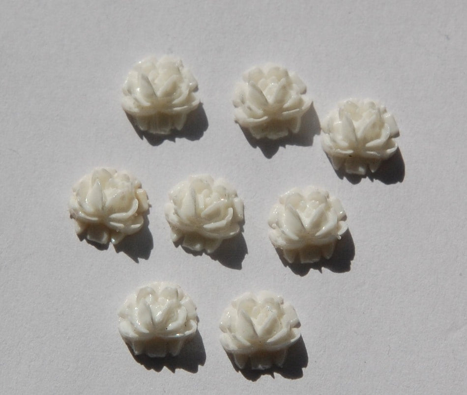 Vintage Style White Etched Flower Cabochon 6.5mm cab567A