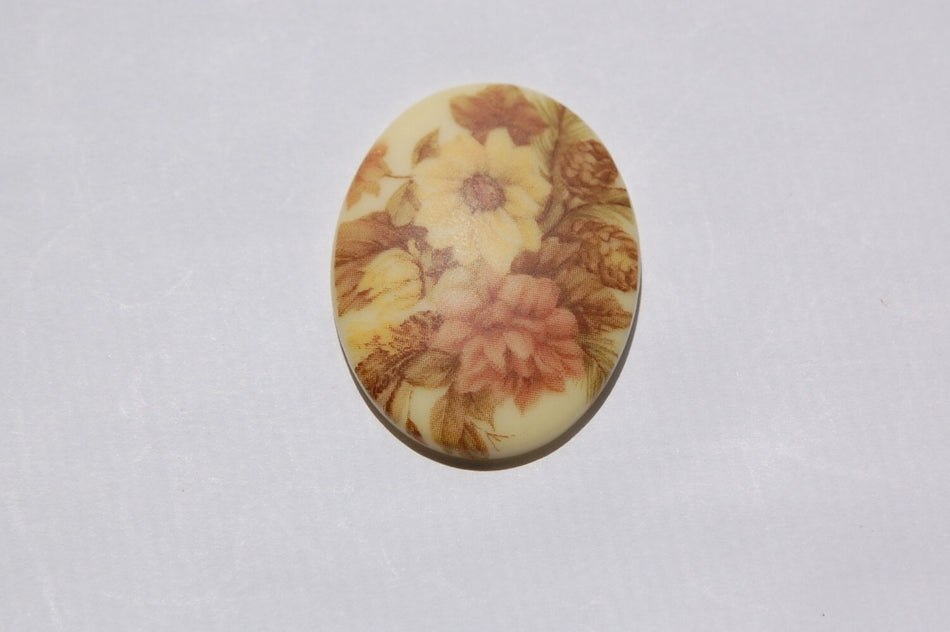 Vintage Floral and Pinecones Cabochon 40x30mm cab378K