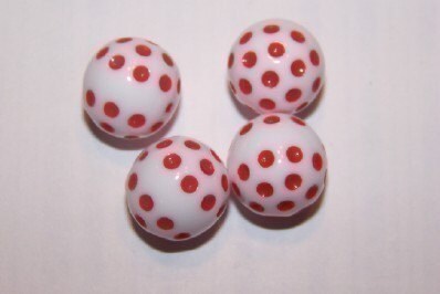 Vintage Acrylic White with Red Polka Dot Beads 14mm bds436A