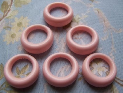 Vintage Angelskin Soft Pink Hoop Beads hps018G