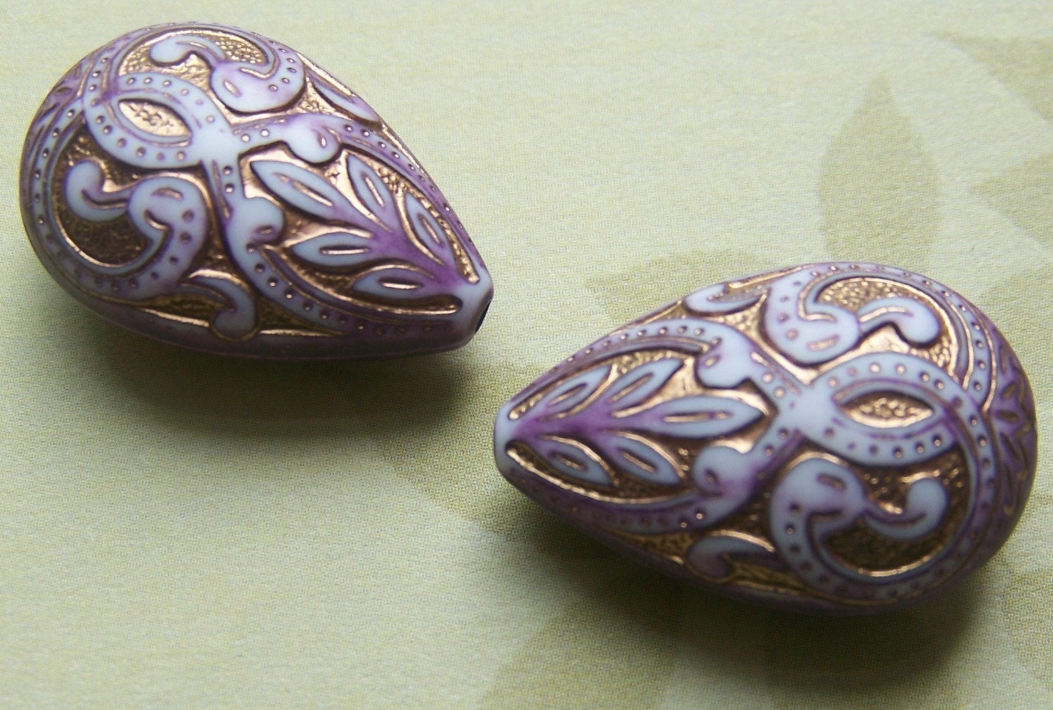 Vintage Style Purple Gold Tear Drop Pear Beads bds119