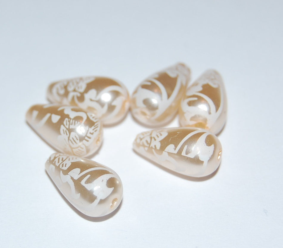 White Floral on Cream Tear Drop Beads bds145A
