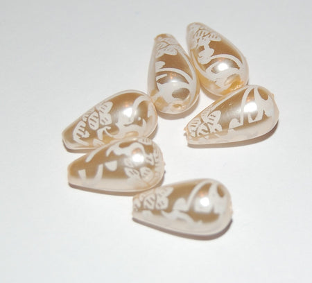 White Floral on Cream Tear Drop Beads bds145A