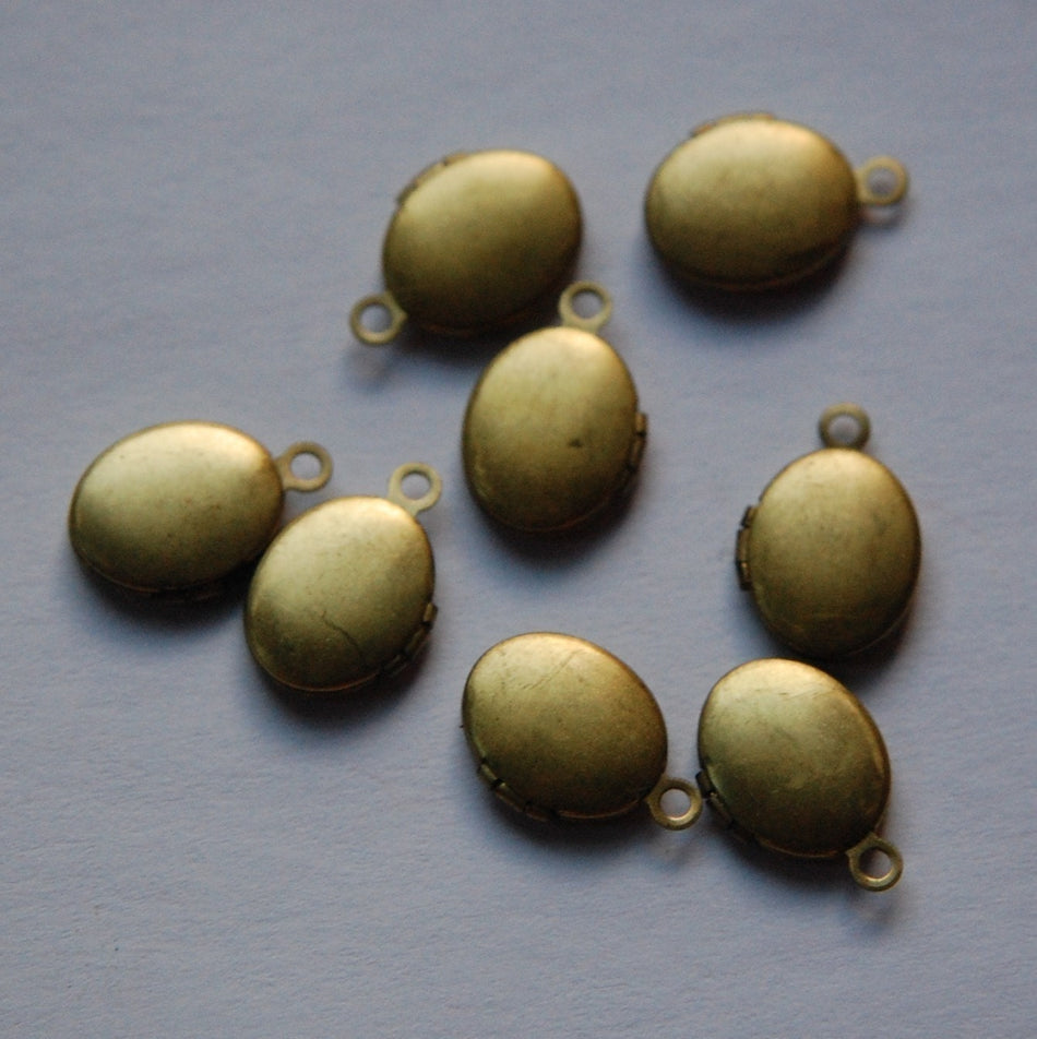 Vintage Small Raw Brass Oval Lockets 11x9mm (6) lkt003