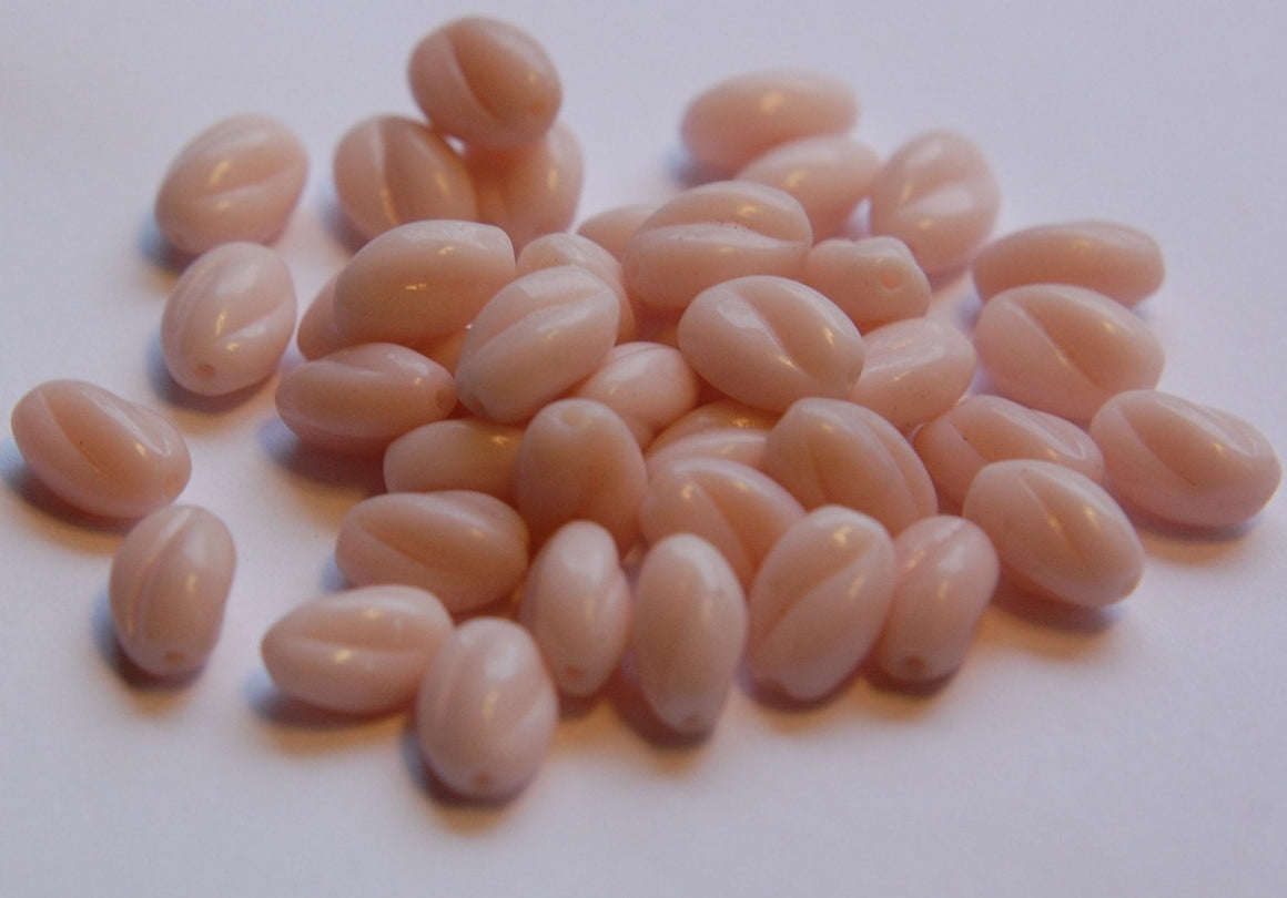 Vintage German Pale Pink Twist Glass Beads grm017