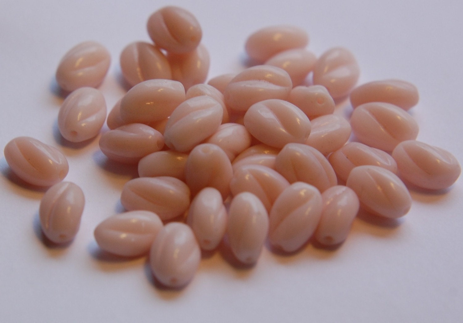 Vintage German Pale Pink Twist Glass Beads grm017