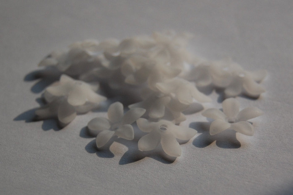 Matte White Flower Beads Bead Caps 18mm (10) bds669B