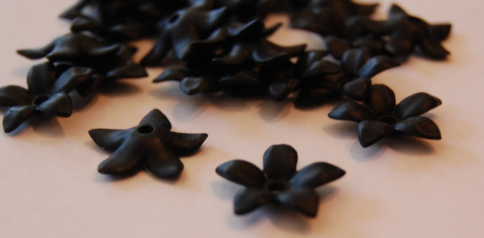 Soft Matte Black Stacking Flower Beads 18mm (10) bds669D