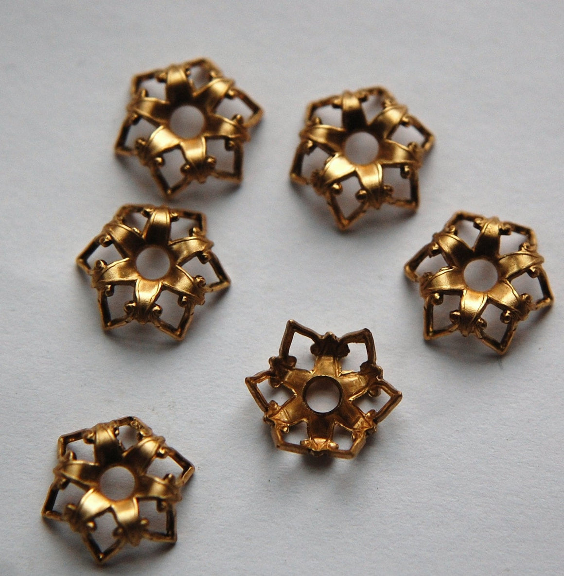 Elegant Crown Raw Brass Bead Caps 13mm (6) mtl070