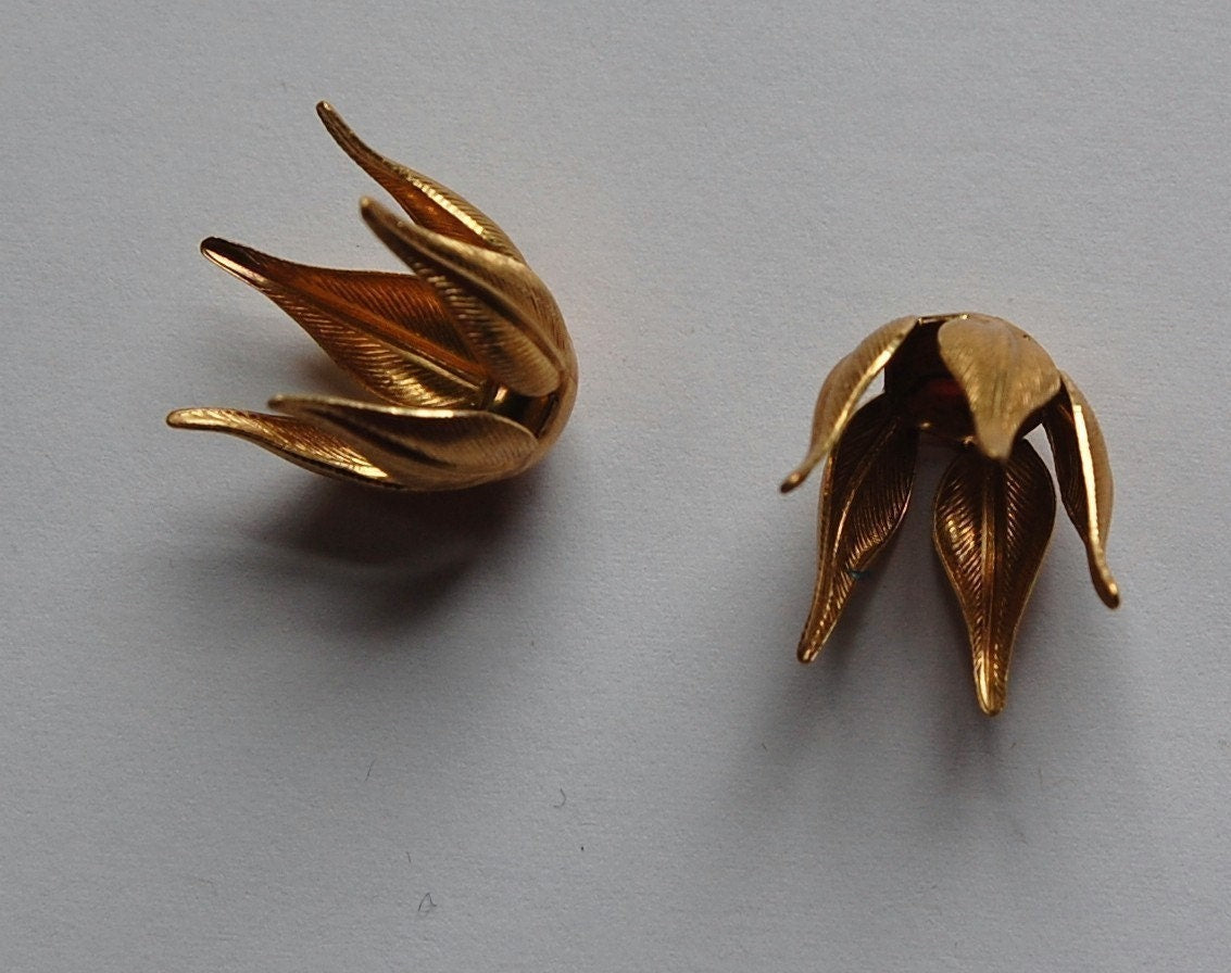 Raw Brass Long Petal or Leaf Bead Caps Size A (4) mtl262