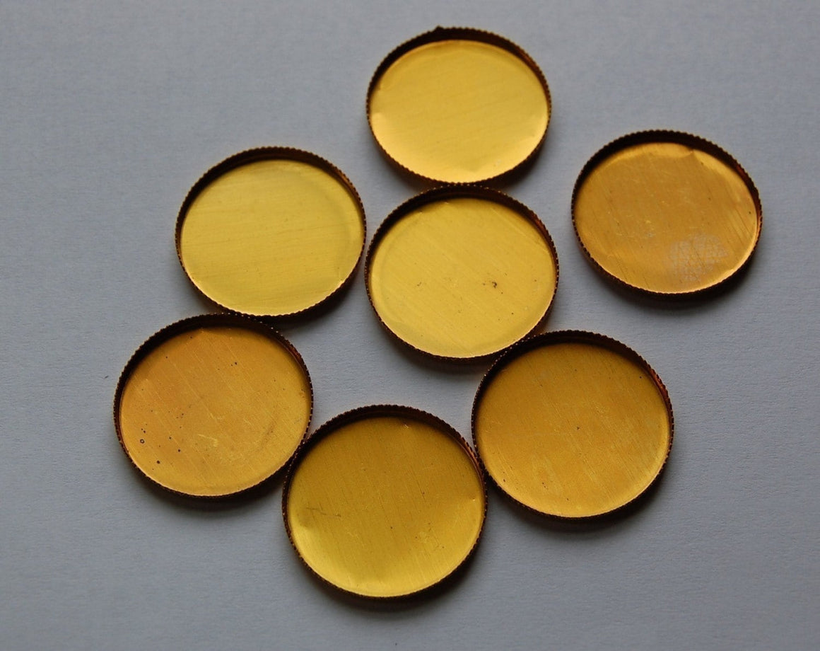 Vintage Brass 20mm Setting Cups Serrated Edge stn036