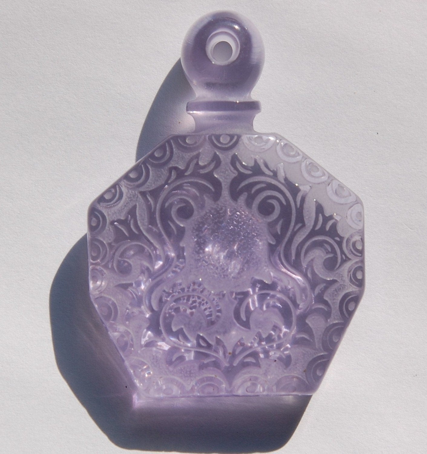 Vintage Soft Purple Etched Faux Perfume Lucite Bottle Pendant pnd064B