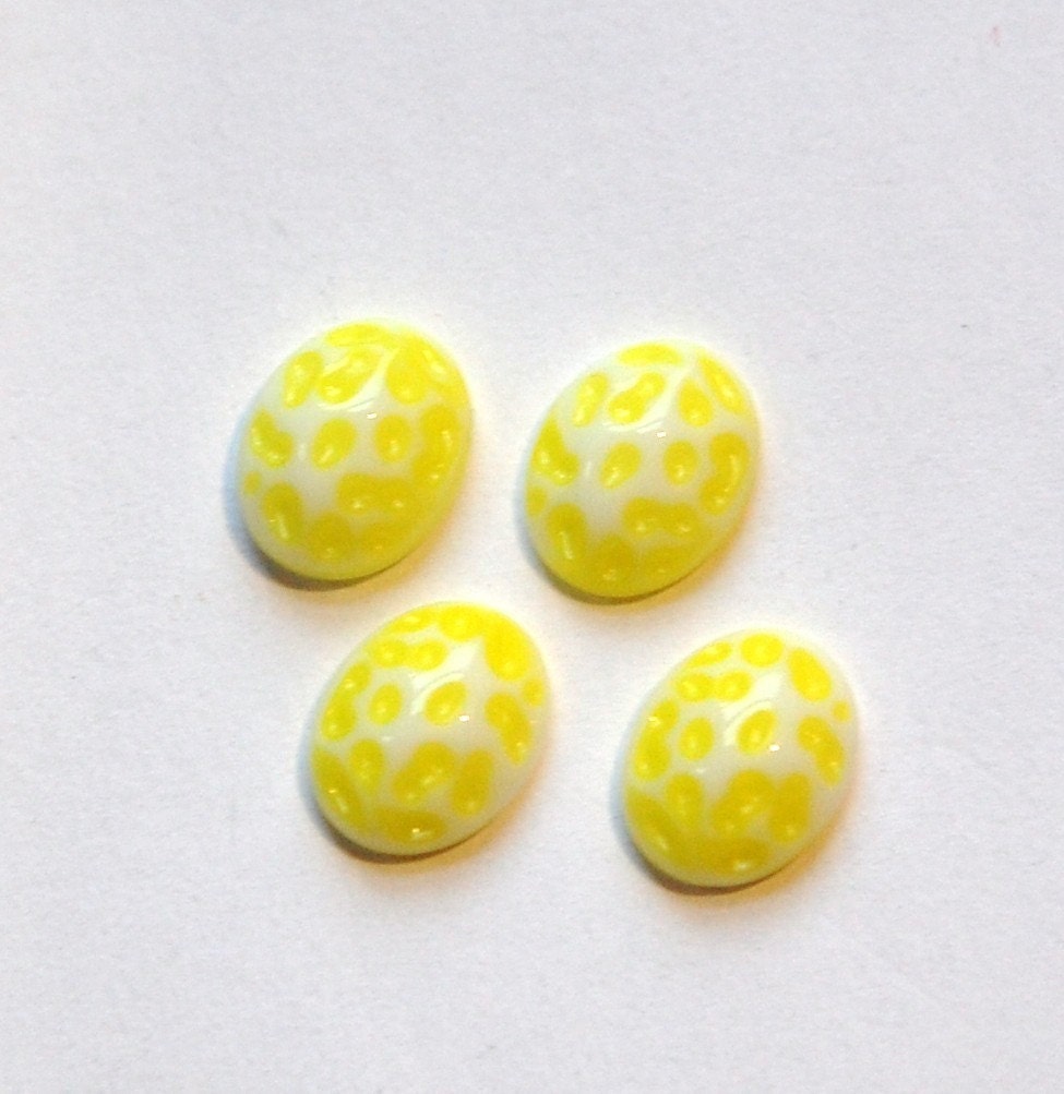 Vintage Yellow and White Glass Textured Cabochons 10x8mm cab729A