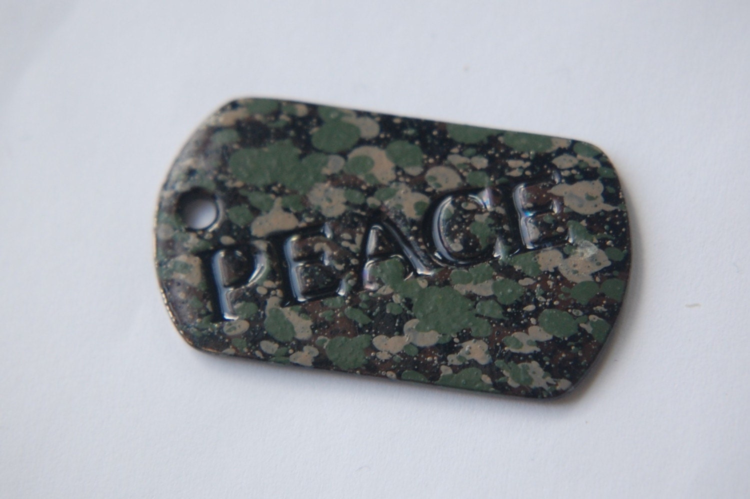 Vintage 1980s Camouflage Peace Dog Tag Pendant pnd113