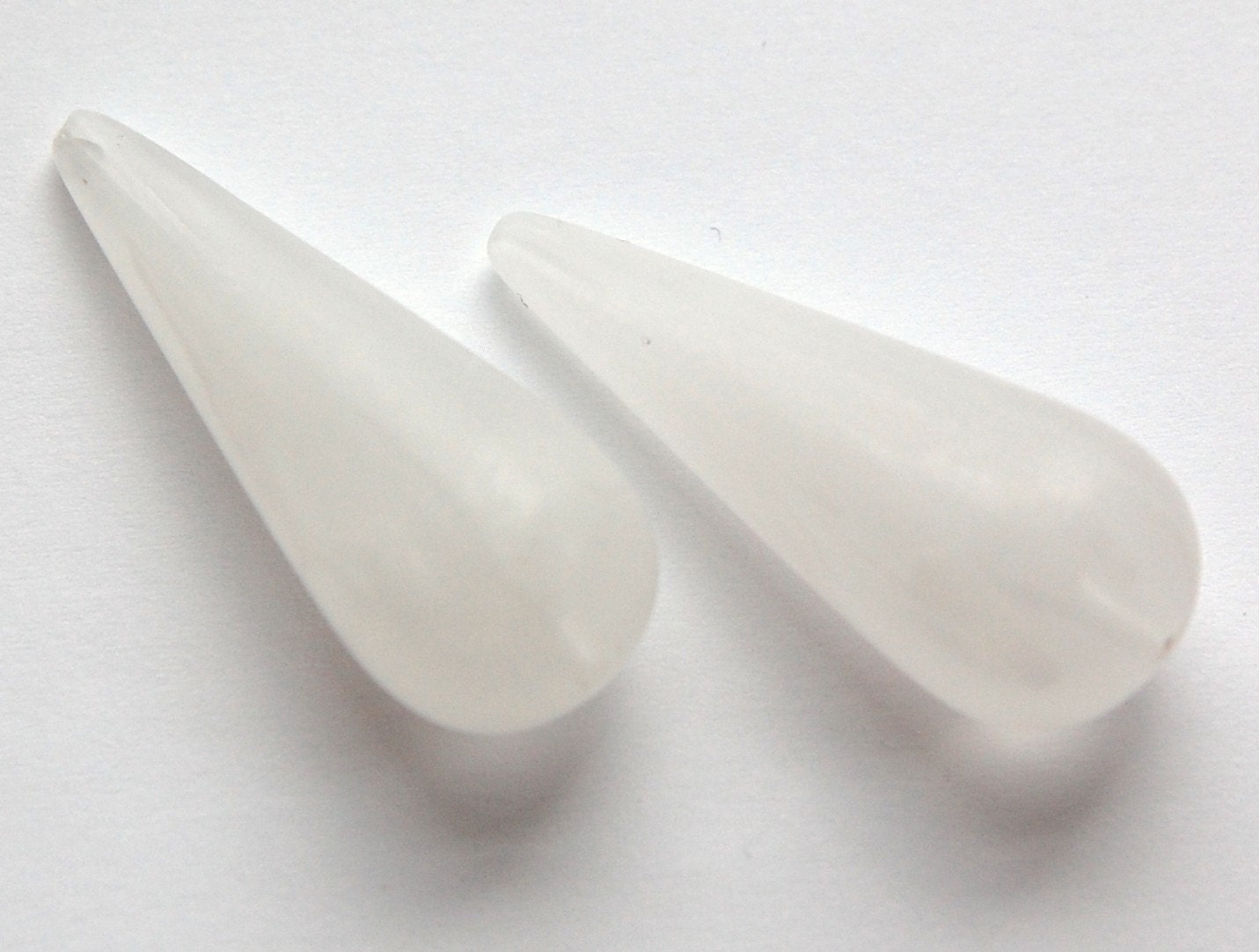 Vintage Italian Lucite White with White Swirled Teardrop Focal Beads bds917A