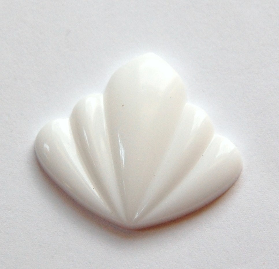 Vintage White Glass Swag Cabochon Germany cab048L