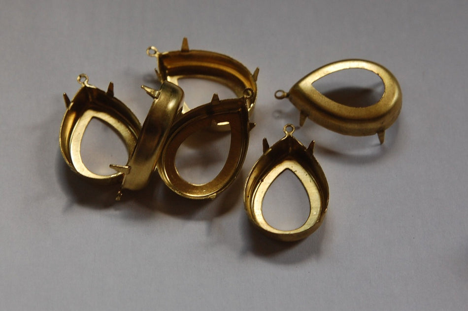 1 Loop Raw Brass Teardrop Prong Settings 25x18mm Open Back (6) par25x18OB1R