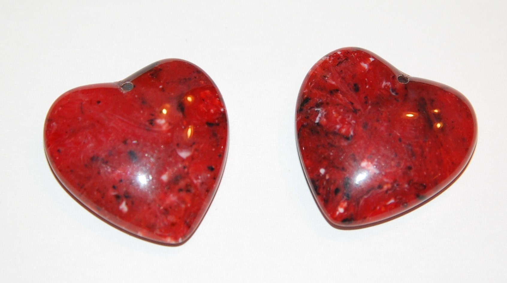 Red Marbled Vintage Lucite Heart Pendant pnd091E