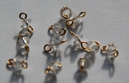 Vintage 2 Loop Faceted Crystal Clear Glass Bead Drops chr148