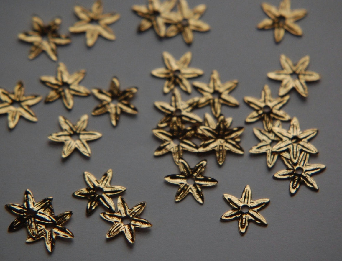 Vintage Flat Gold Tone Flower Stamping X12 mtl287