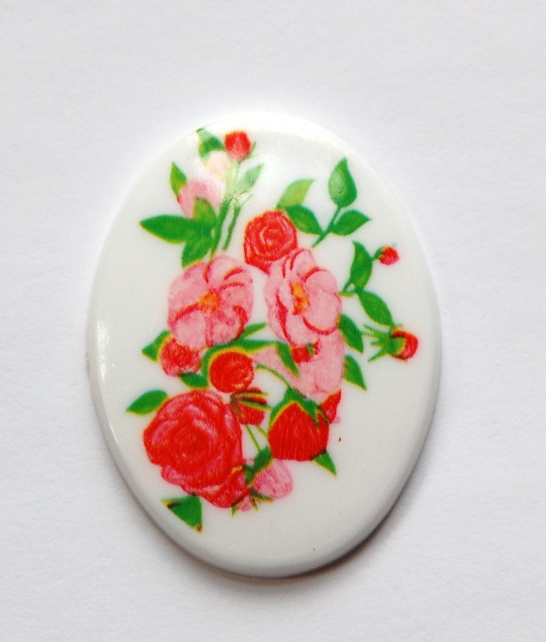 Vintage Pink Red Floral Plastic Cameo 40mm x 30mm cab378L