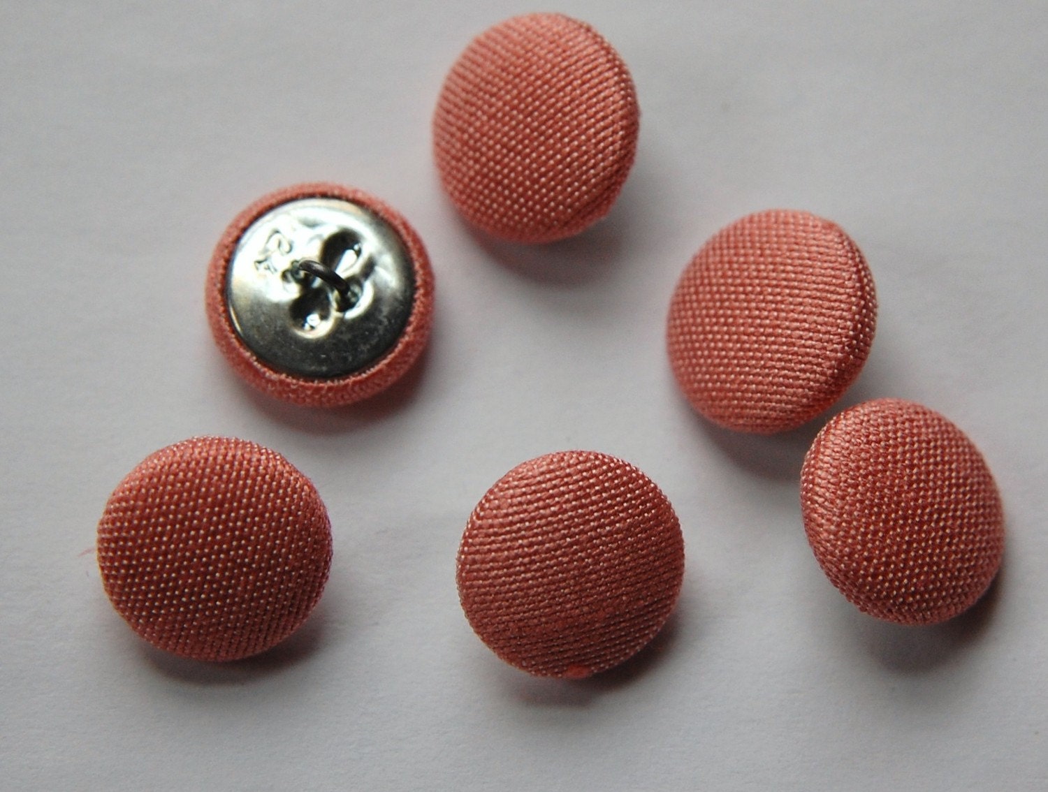 Vintage Peach Silk Buttons 15mm btn002D