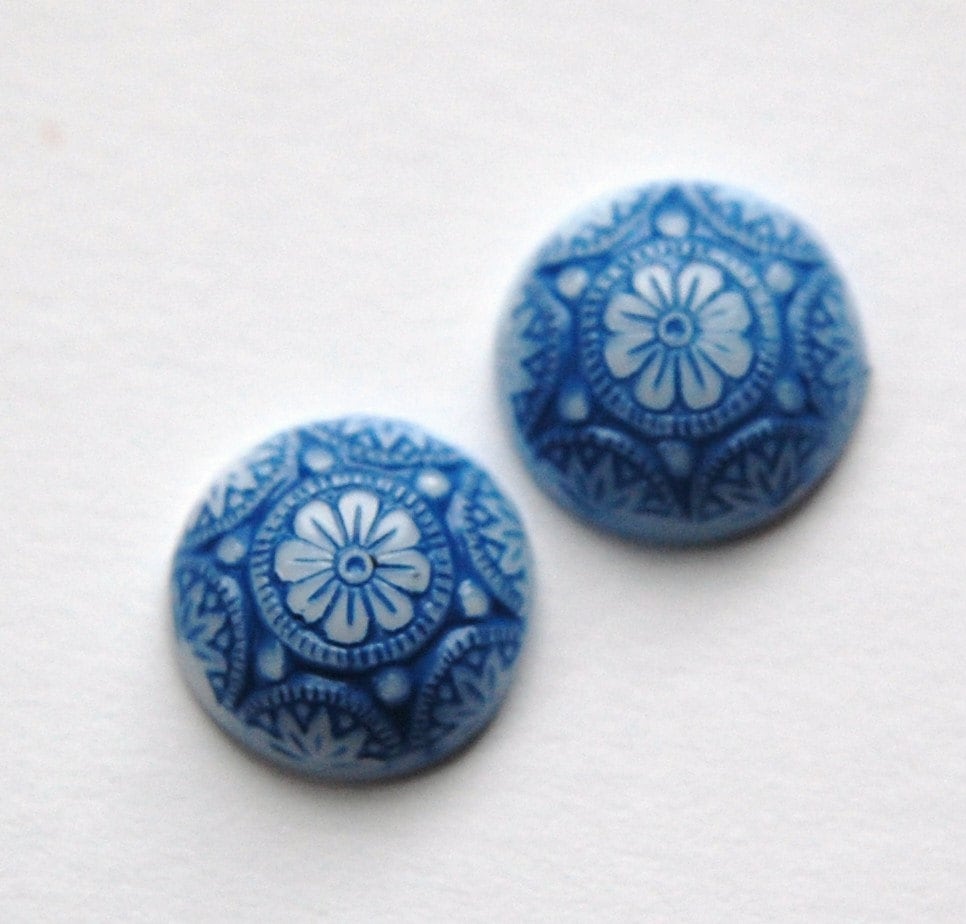 Vintage White Mosaic Glass Cabochons with Blue 14mm (1) cab757A