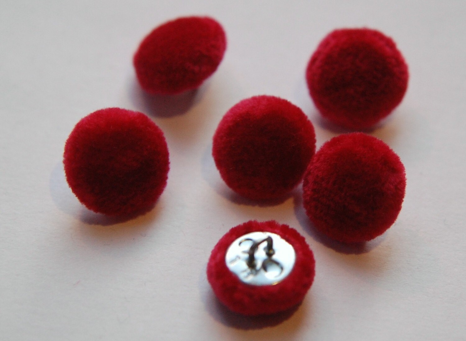 Vintage Red Soft Velour Fabric Buttons 13mm Metal Shank btn004E