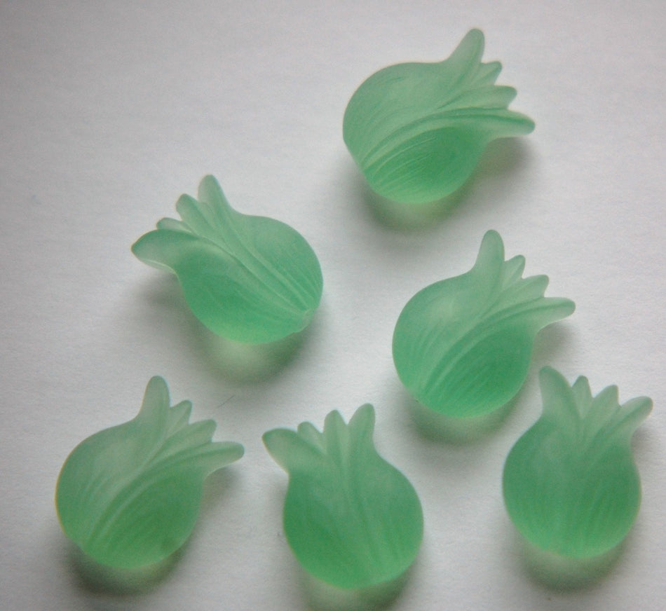 Vintage Matte Green Lucite Tulip Flower Beads lg bds581C