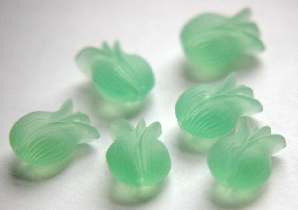 Vintage Matte Green Lucite Tulip Flower Beads lg bds581C