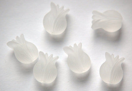 Vintage Matte White Lucite Tulip Flower Beads lg bds581D