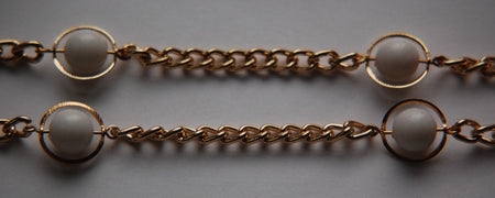 Vintage Funky White Plastic Beaded Chain Gold Links chn036