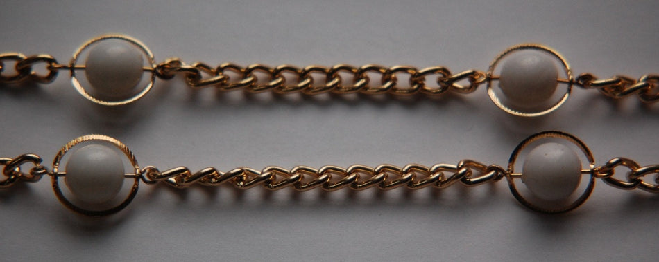Vintage Funky White Plastic Beaded Chain Gold Links chn036