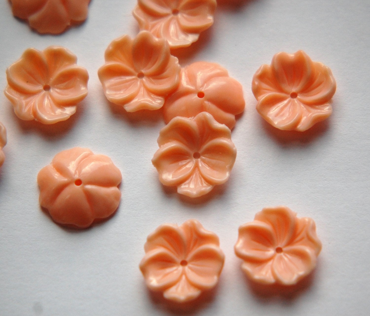 Vintage Angelskin Lucite Flower Bead Cap 14mm bds354B