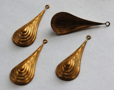 Raw Brass Raised Ribbed Rounded Pendant Drop (4) mtl065