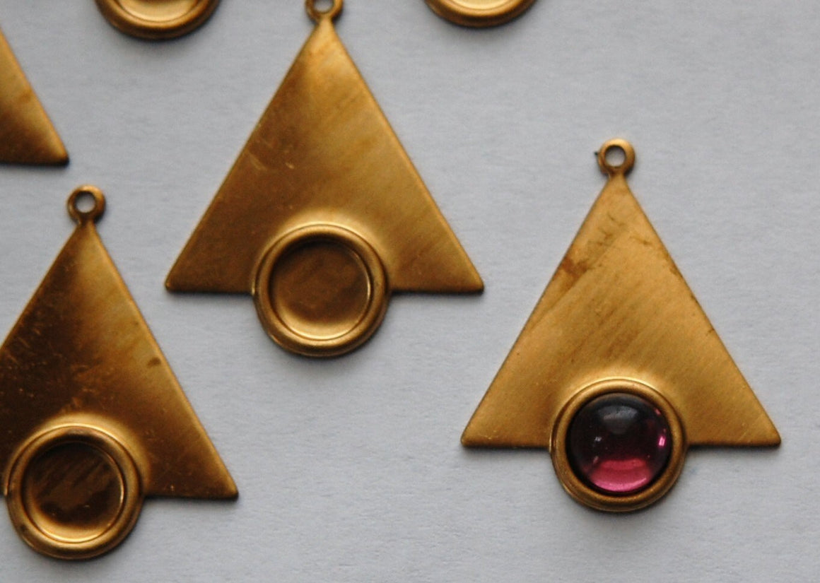 1 Loop Raw Brass Triangle Drops Charms with 7mm Setting (6) mtl066