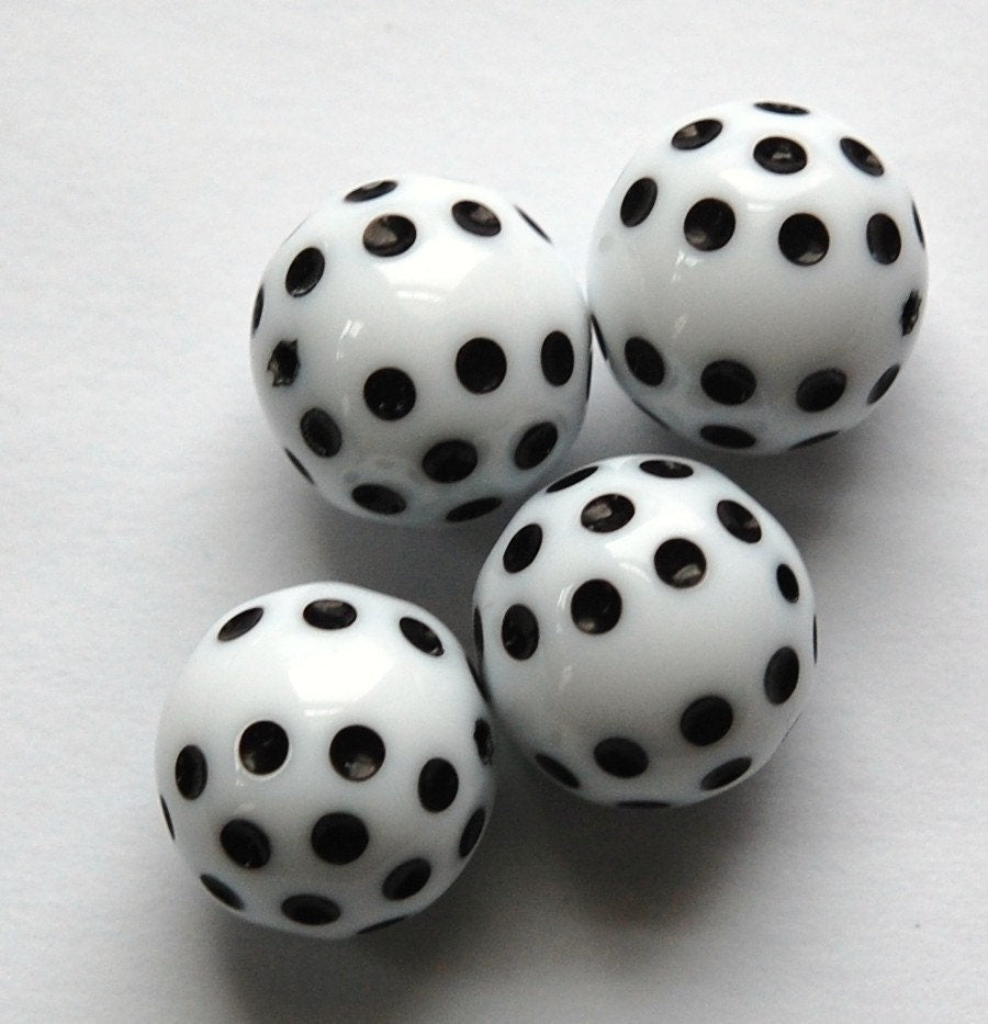 Vintage White with Black Polka Dot Beads 14mm bds436B