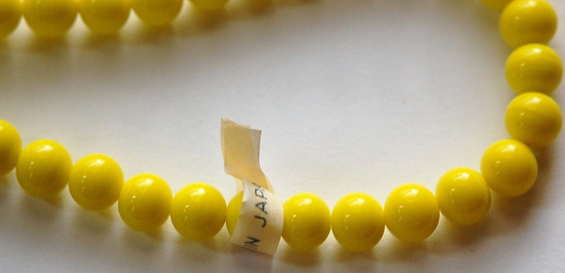 Vintage Yellow Glass Beads Japan 8mm (8) jpn003B