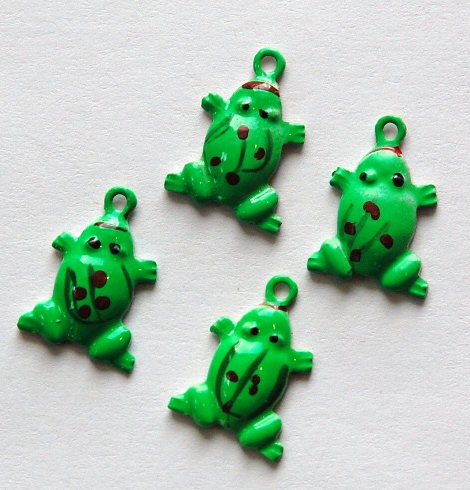 Vintage Metal Frog Charms 24mmx12mm (4) chr176K
