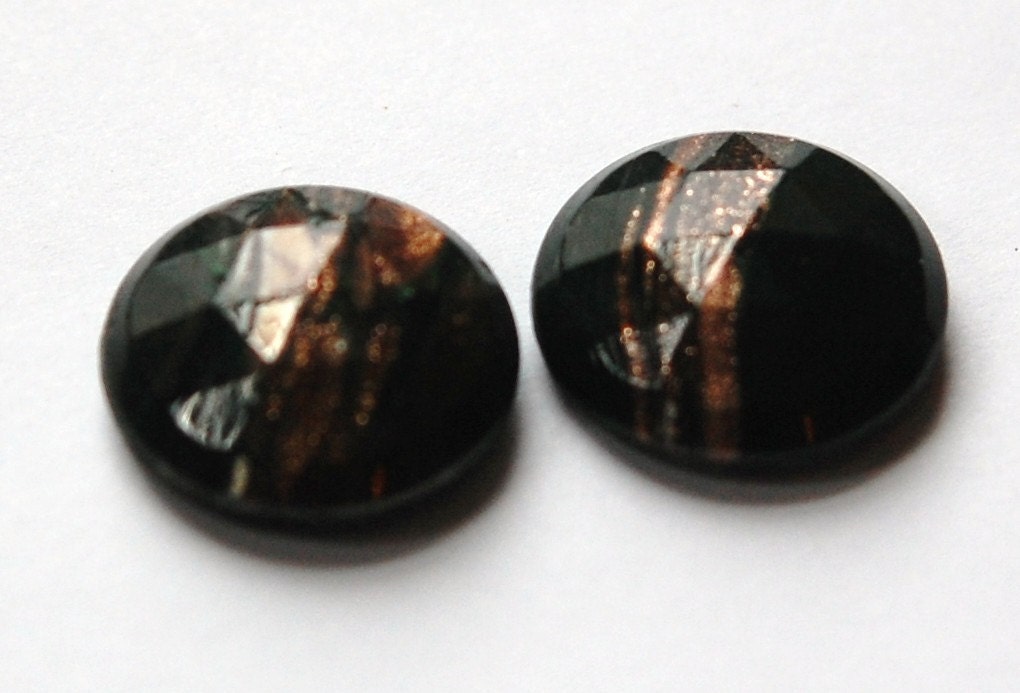 Vintage Dark Green Faceted Glass with Goldstone 18mm cab780